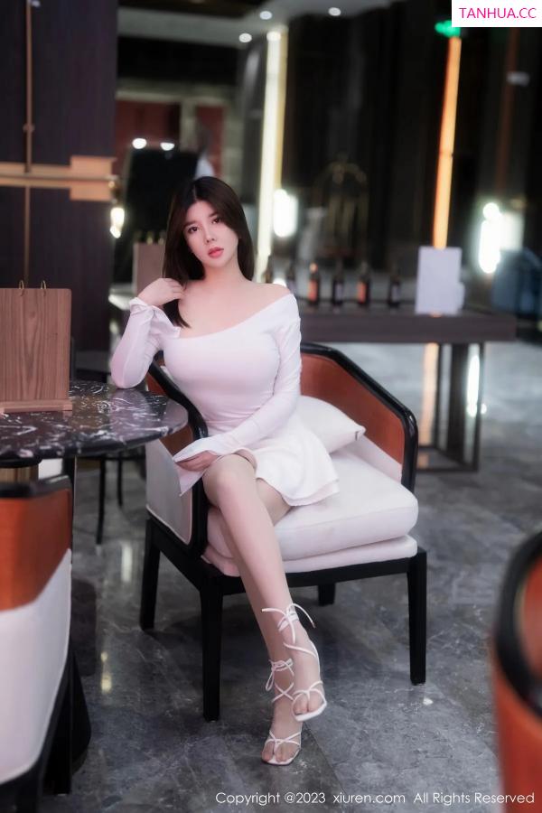 周九九 周jojobaby [XiuRen]高清写真图 2023.02.06 No.6218 周jojobaby 丝袜美腿第10张图片